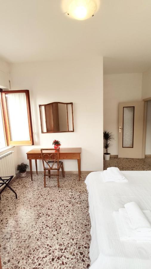 Appartamento La quiete a un passo dal centro Sorrento Esterno foto