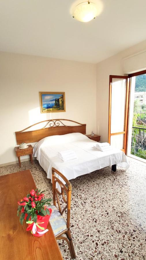 Appartamento La quiete a un passo dal centro Sorrento Esterno foto
