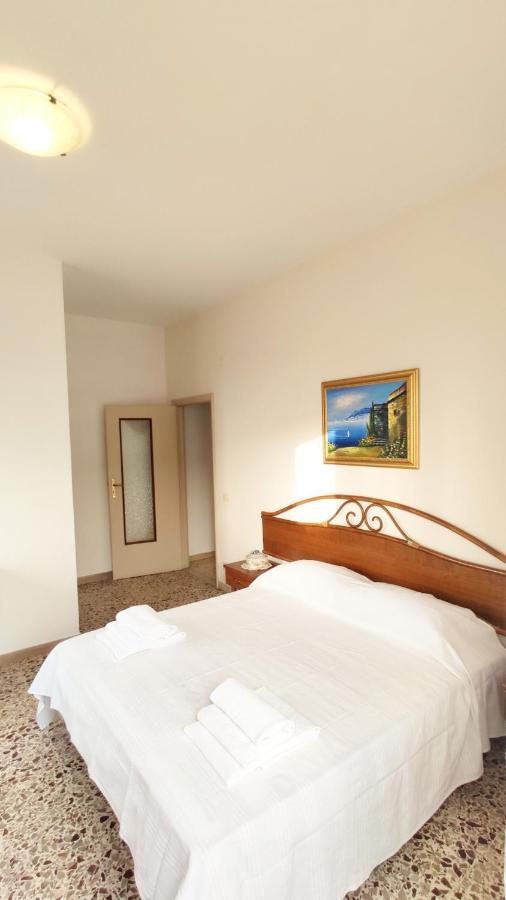 Appartamento La quiete a un passo dal centro Sorrento Esterno foto