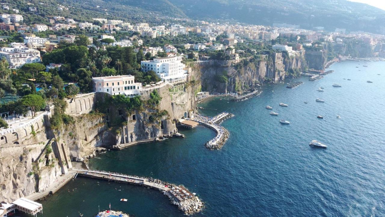 Appartamento La quiete a un passo dal centro Sorrento Esterno foto